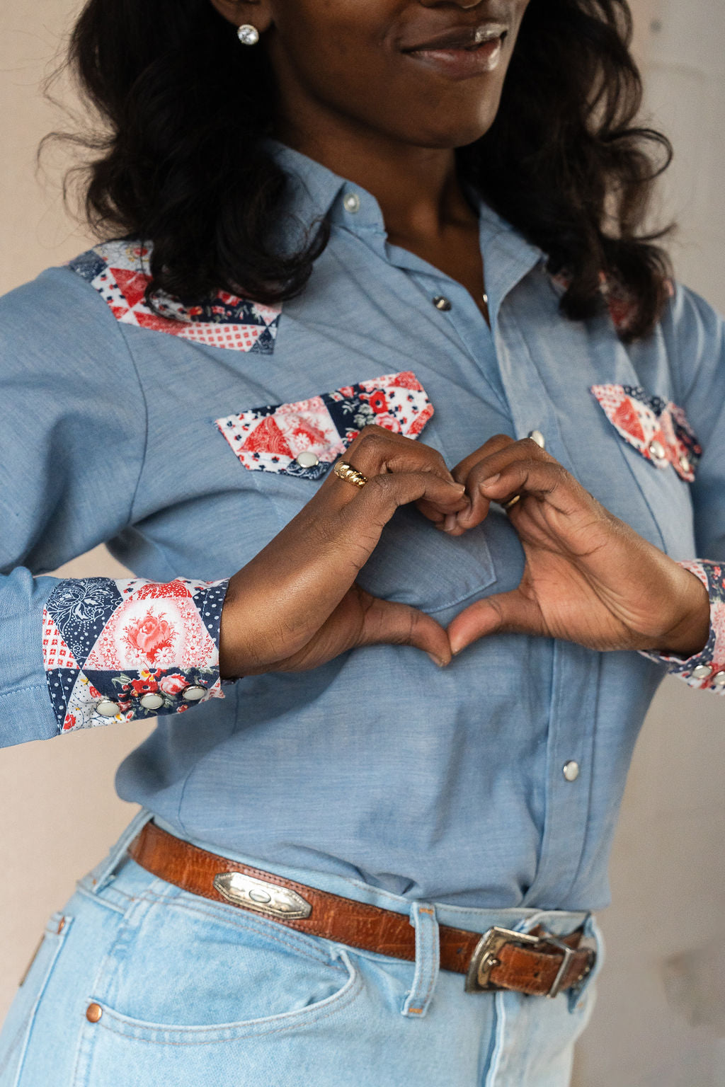 1970's Quilt Pattern Western Yoke Chambray Pearl Snanp