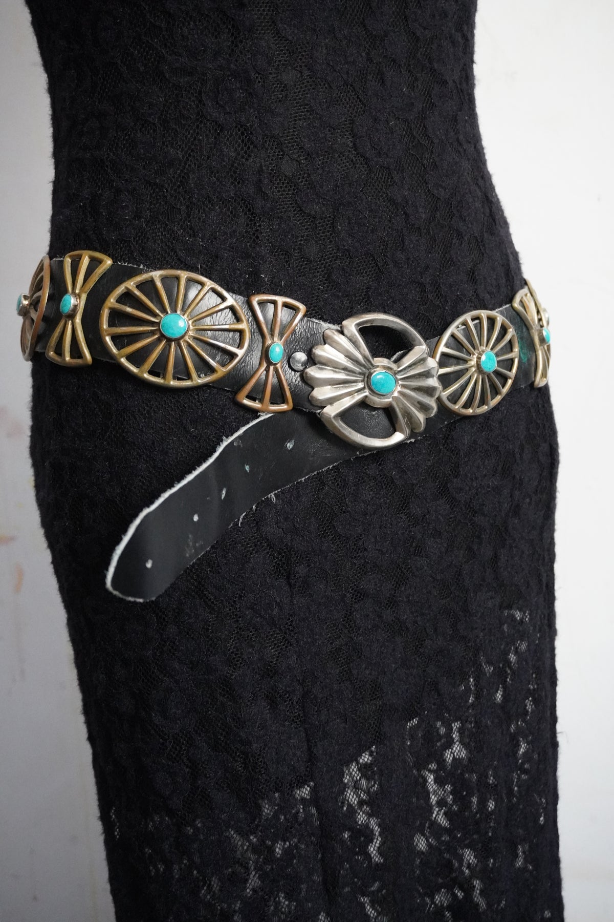 Sand Cast Turquoise Set Wagon Wheel Spine Concho Belt VLee