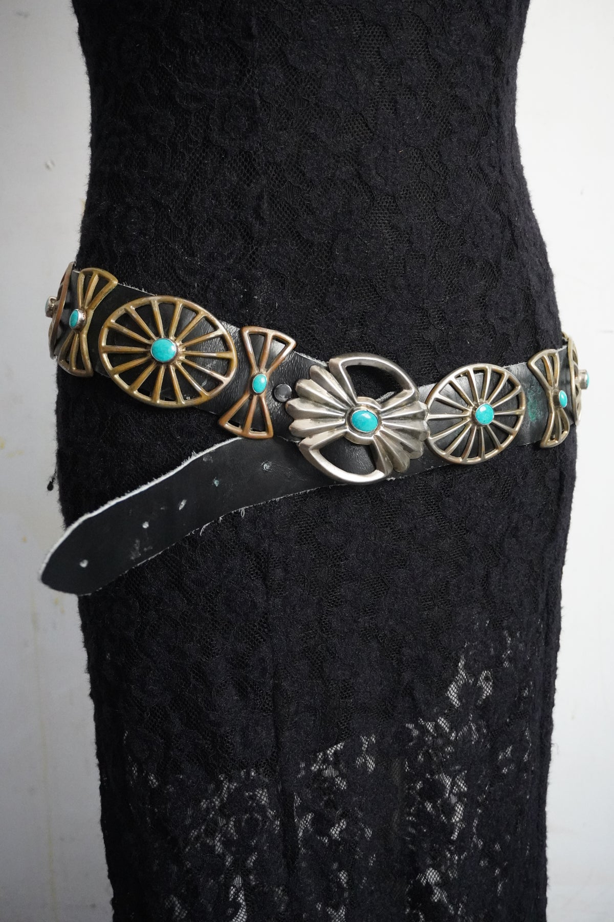 Sand Cast Turquoise Set Wagon Wheel Spine Concho Belt VLee