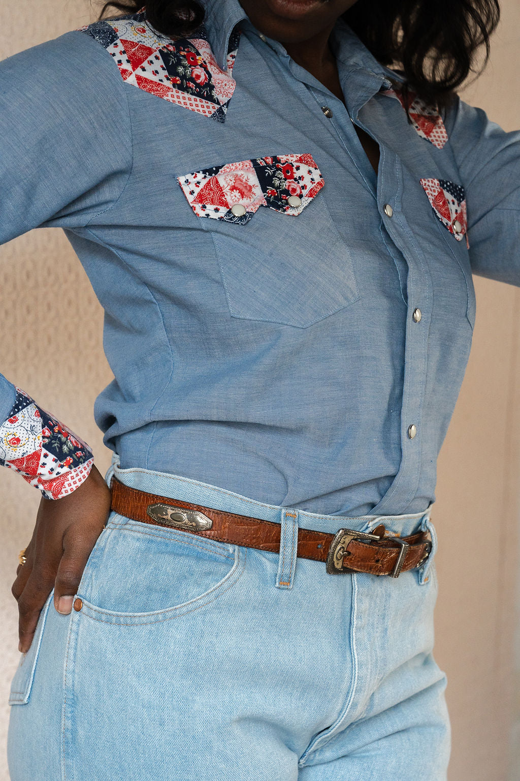 1970's Quilt Pattern Western Yoke Chambray Pearl Snanp