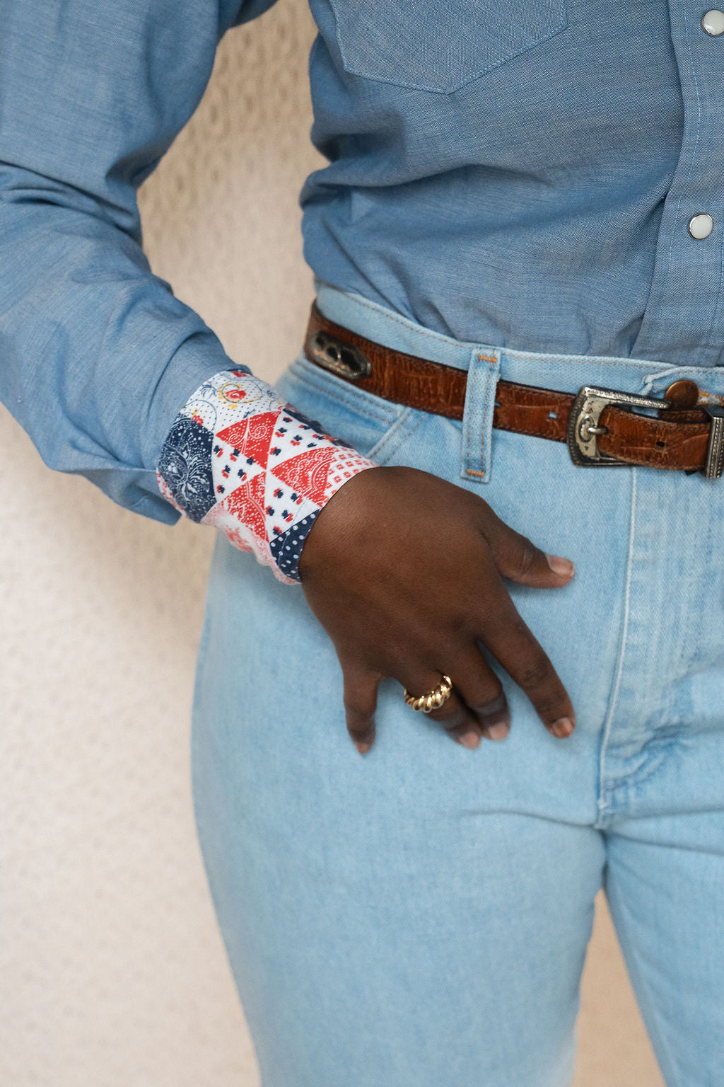 1970's Quilt Pattern Western Yoke Chambray Pearl Snanp