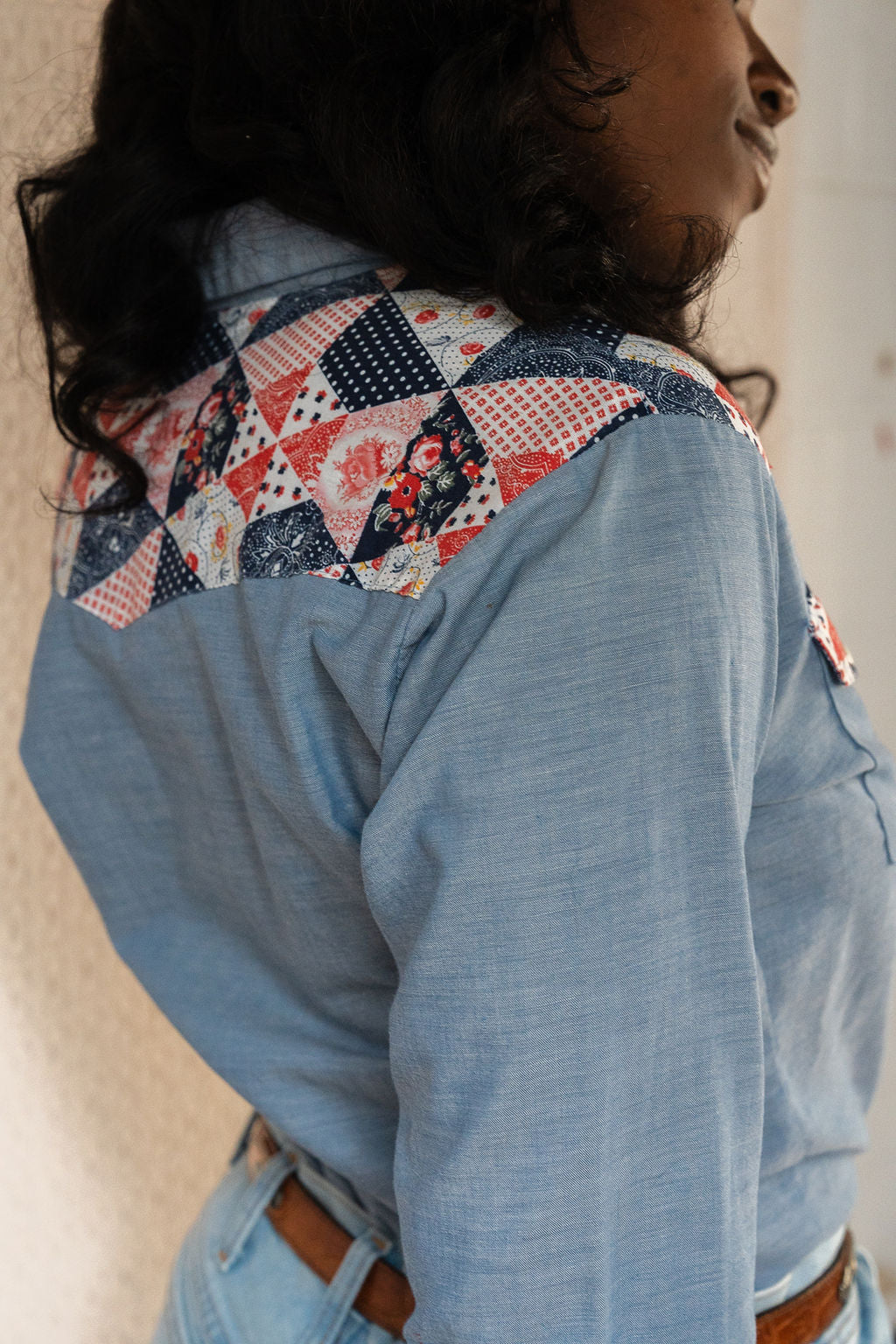 1970's Quilt Pattern Western Yoke Chambray Pearl Snanp