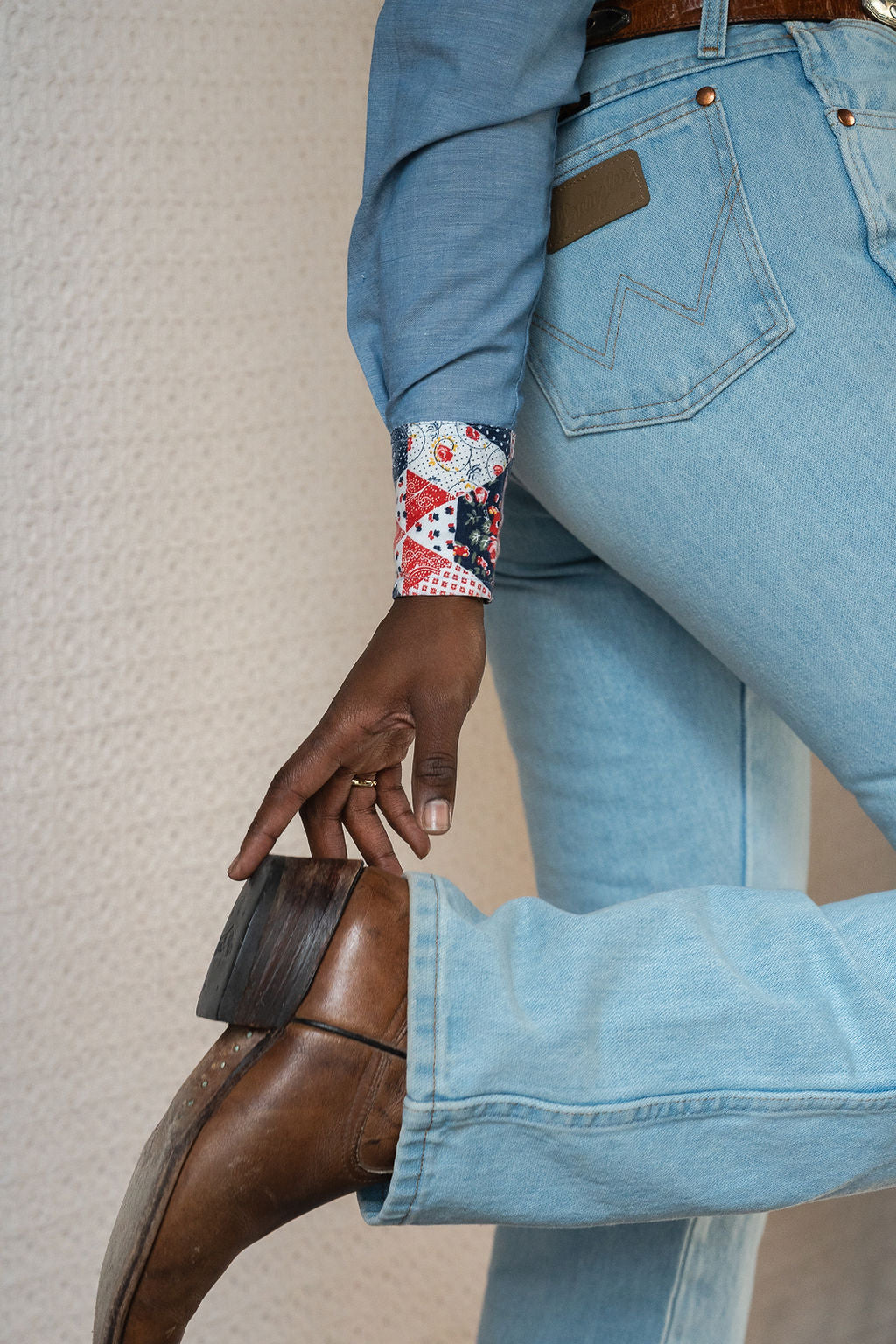 1970's Quilt Pattern Western Yoke Chambray Pearl Snanp